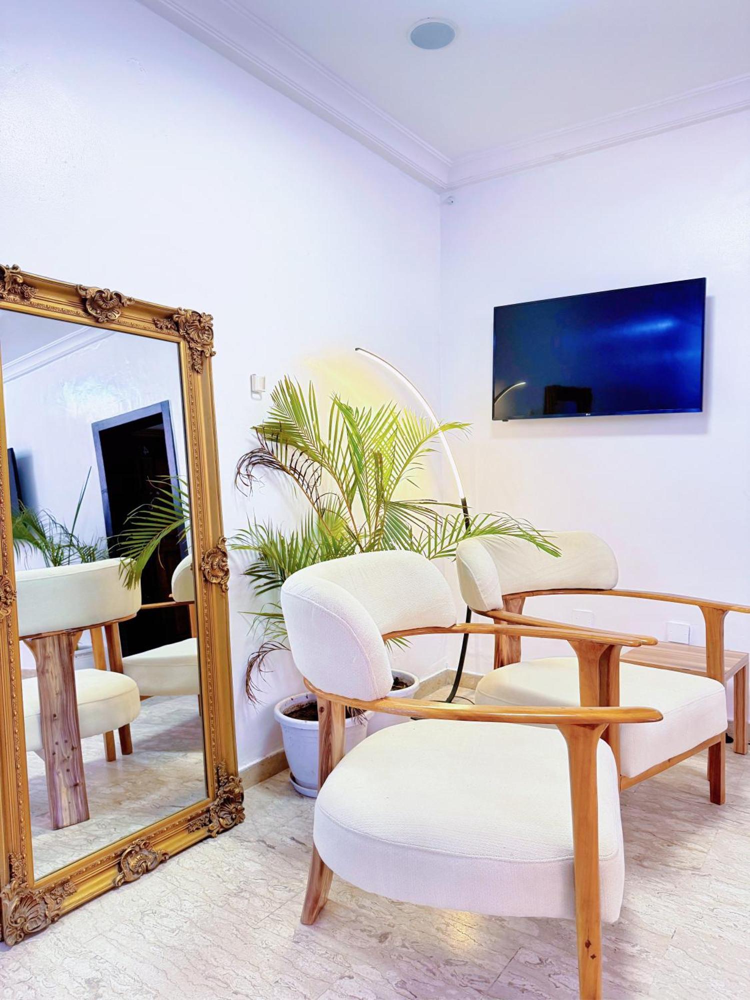 His Dulce Apartments Lagos Exterior photo
